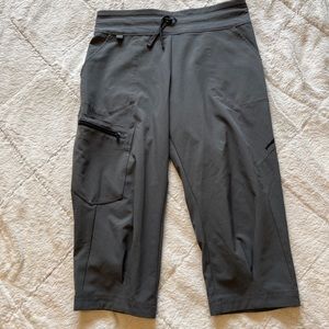 Patagonia cropped women’s pants hiking climbing size small
